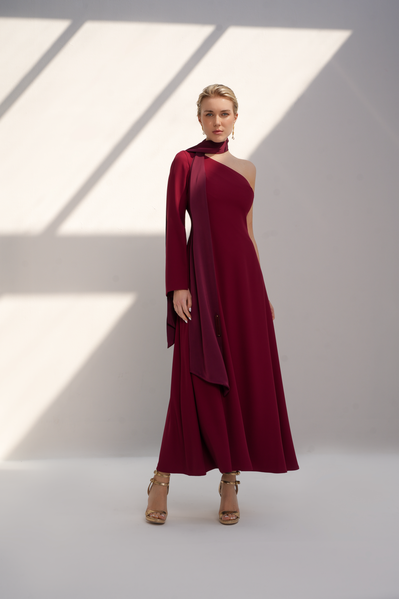 Elegant One-Shoulder Crepe Dress with Silk Shawl